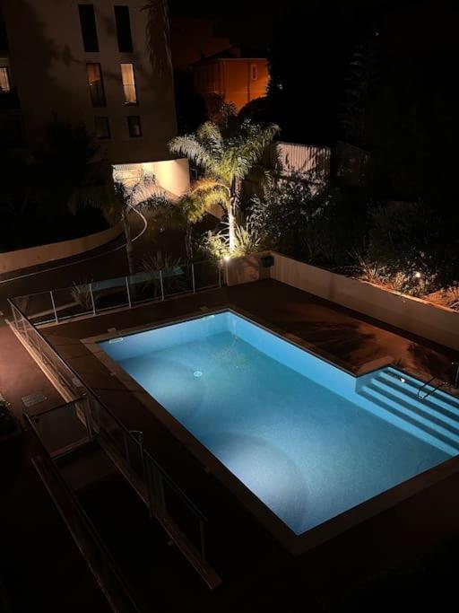Appartement 2 Pieces Avec Clim, Terrasse, Piscine, 100m *