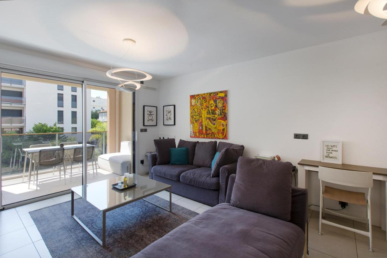 2 Pieces Avec Clim, Terrasse, Piscine, 100m Appartement *