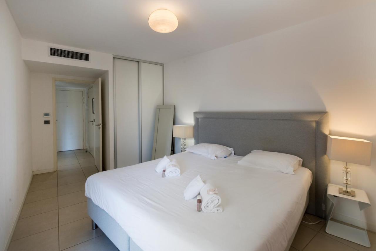 2 Pieces Avec Clim, Terrasse, Piscine, 100m Appartement *