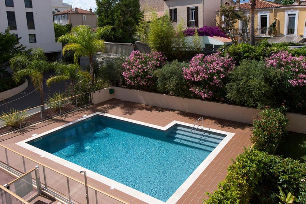 2 Pieces Avec Clim, Terrasse, Piscine, 100m Appartement Cannes